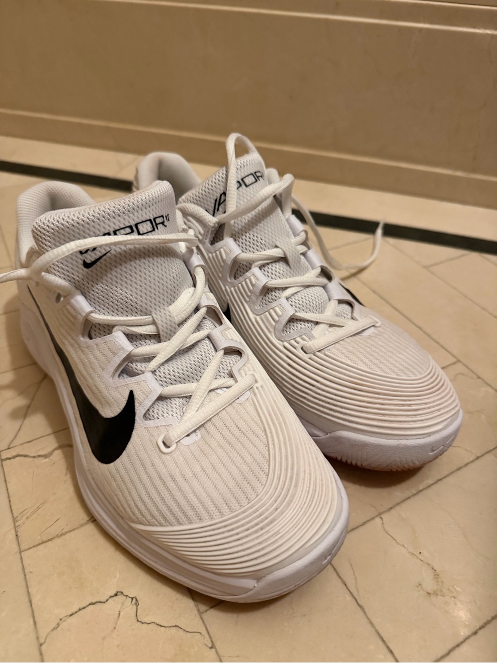Nike women’s Hard Floor Tennis White Athletic Shoes